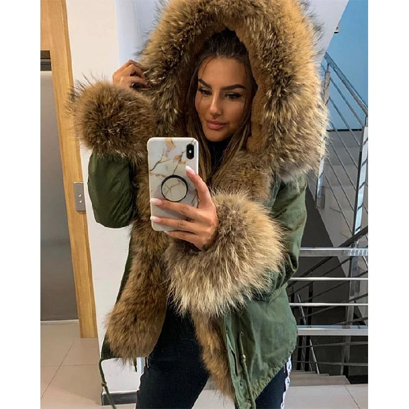 Women's Winter Fashion Thick Jacket with Long Sleeves and Synthetic Fur Lining